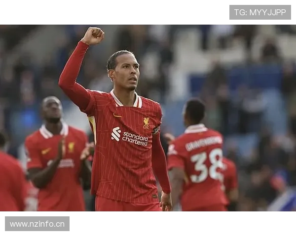 英超官方确认西蒙斯用鞋钉踢范戴克小腿严重犯规直接红牌被罚